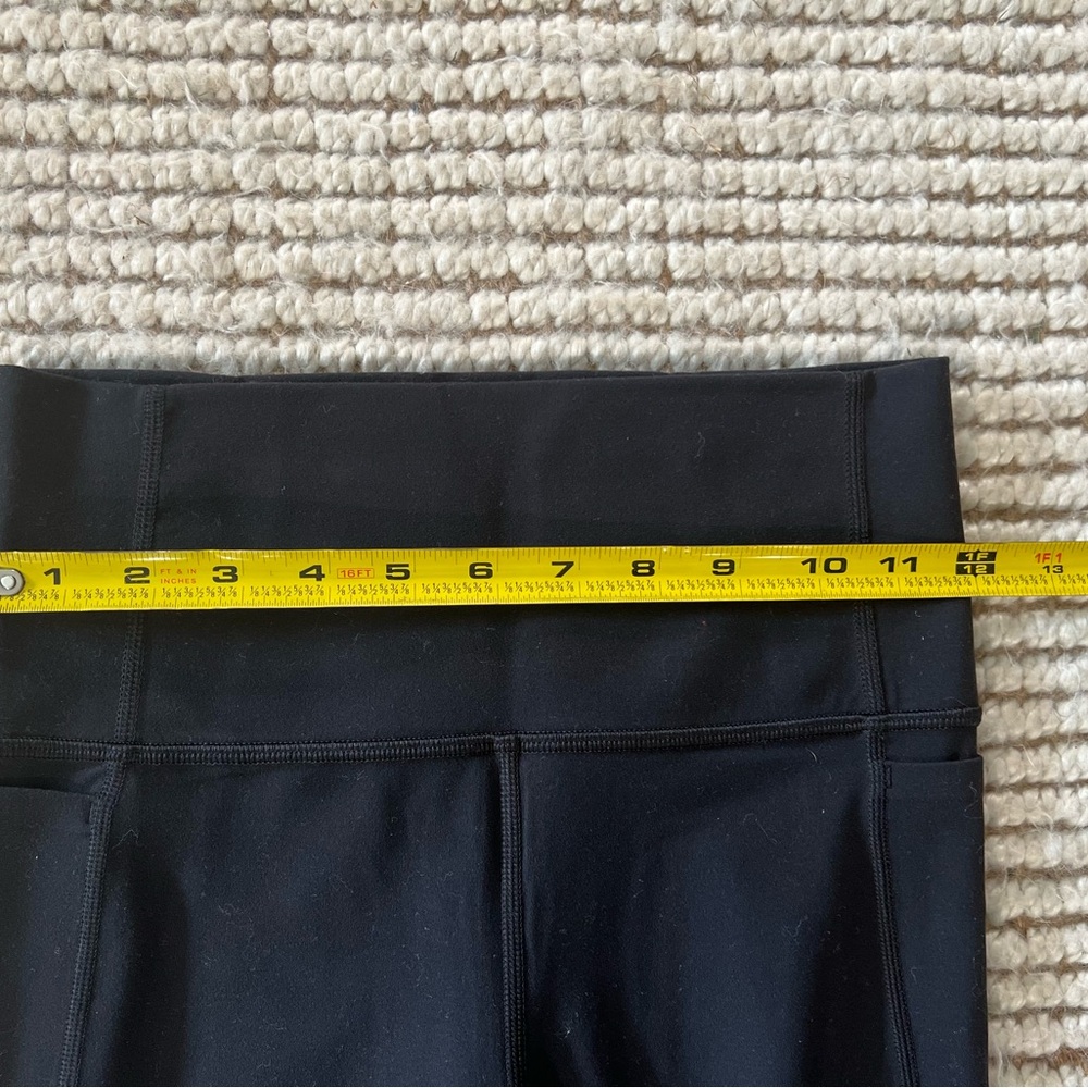 Athleta Salutation Stash Pocket II
Mesh 7/8 Tight,Black
SIZE XS - Picture 6 of 7